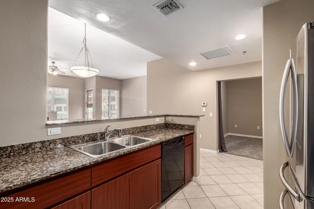 $2,200 | 2302 North Central Avenue, Unit 207, Phoenix, AZ 85004