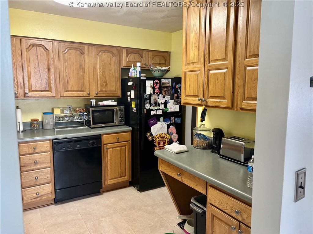 219 Simmons Drive Ripley, WV 25271 - Photo 5 of 19 Gallery Image 5