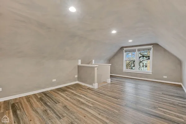 $2,900 | 4242 North Kimball Avenue, Unit 2, Chicago, IL 60618