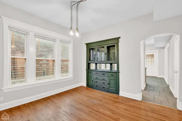 $2,900 | 4242 North Kimball Avenue, Unit 2, Chicago, IL 60618