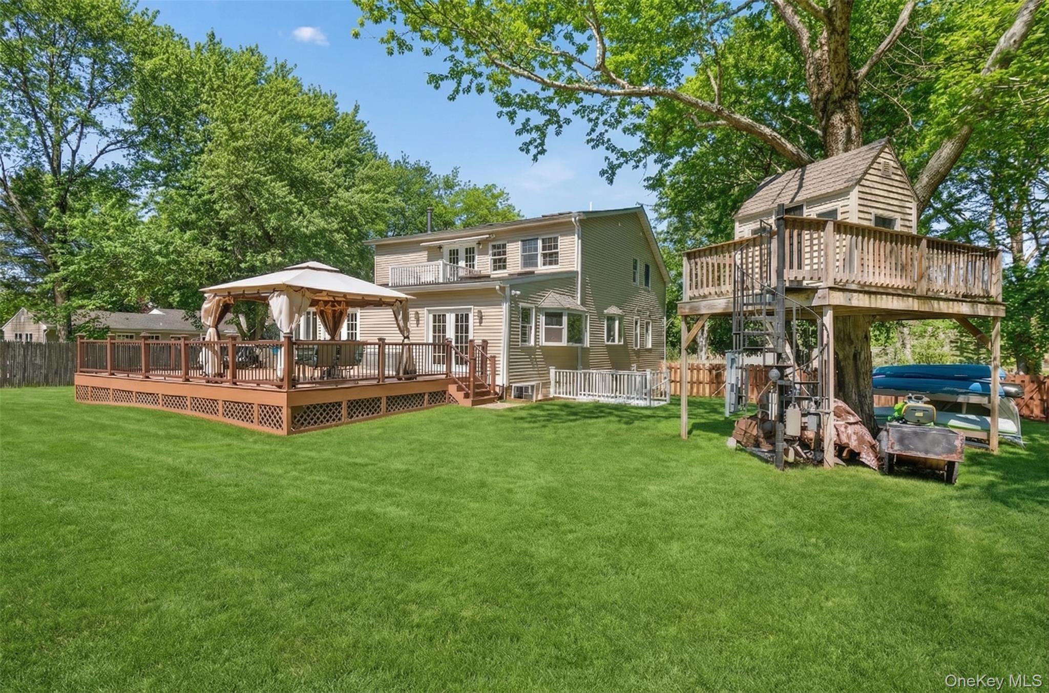 517 Elizabeth Road Yorktown Heights, NY 10598 - Photo 3 of 50