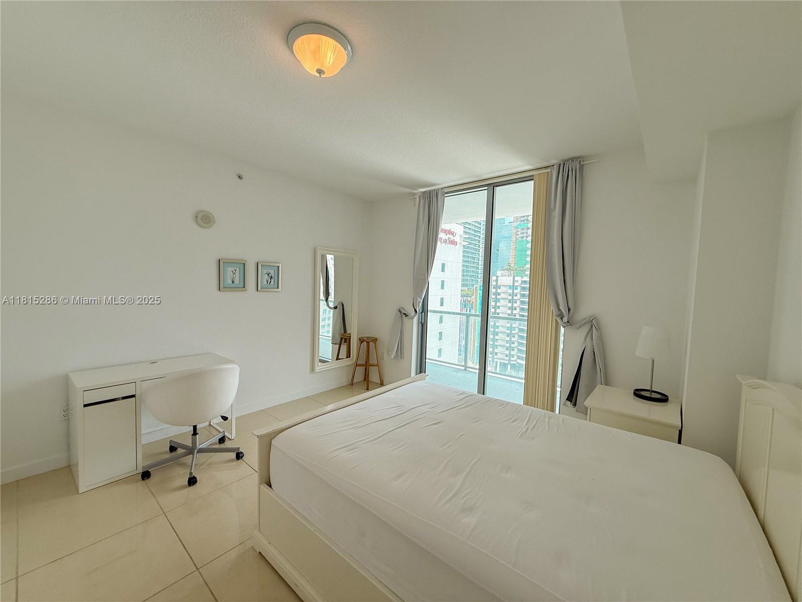 79 Southwest 12th Street, Unit 1603S Miami, FL 33130 - Photo 16 of 42