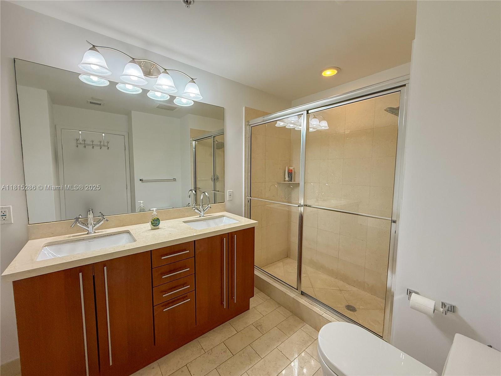 79 Southwest 12th Street, Unit 1603S Miami, FL 33130 - Photo 25 of 42