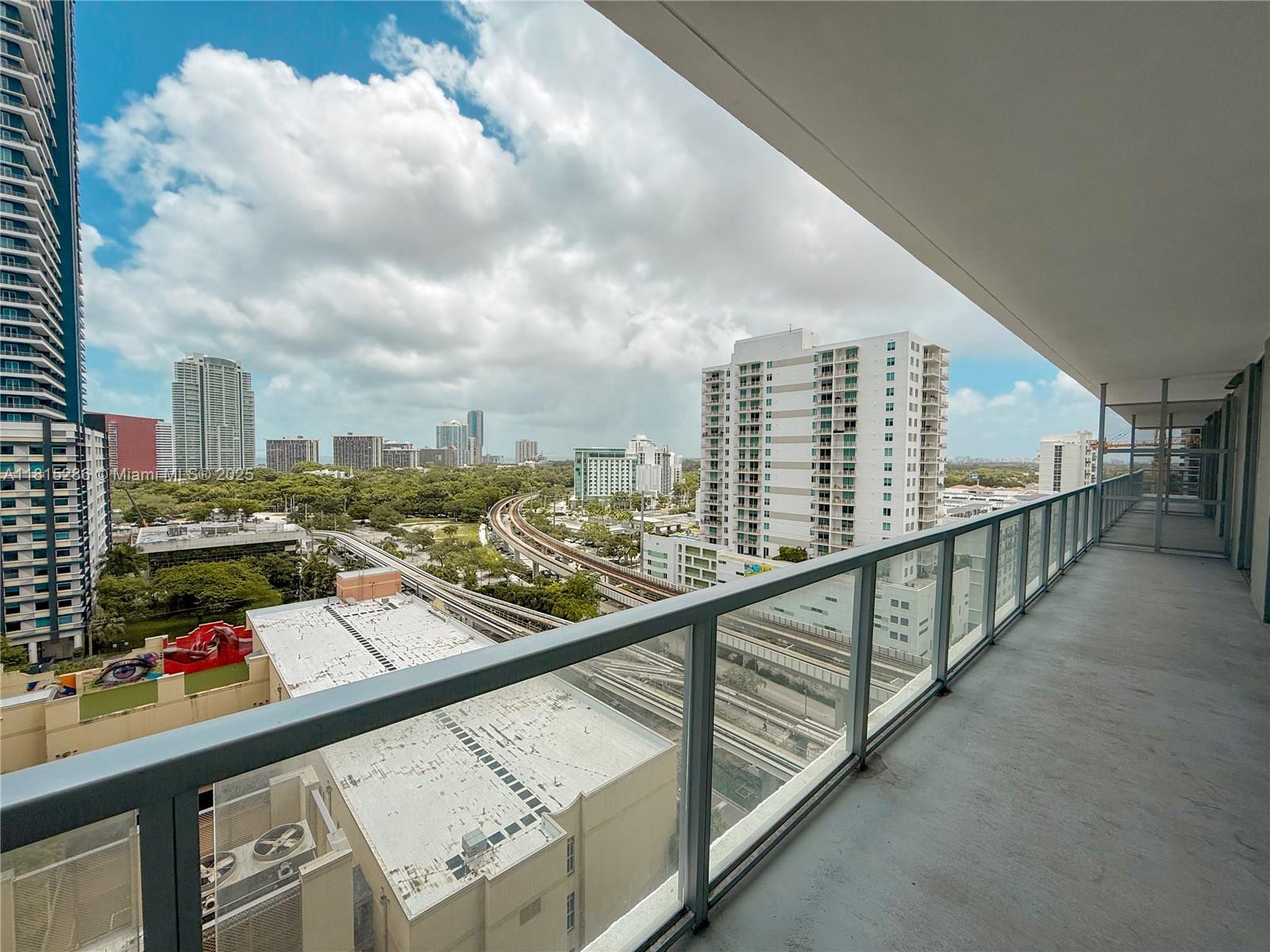 79 Southwest 12th Street, Unit 1603S Miami, FL 33130 - Photo 29 of 42