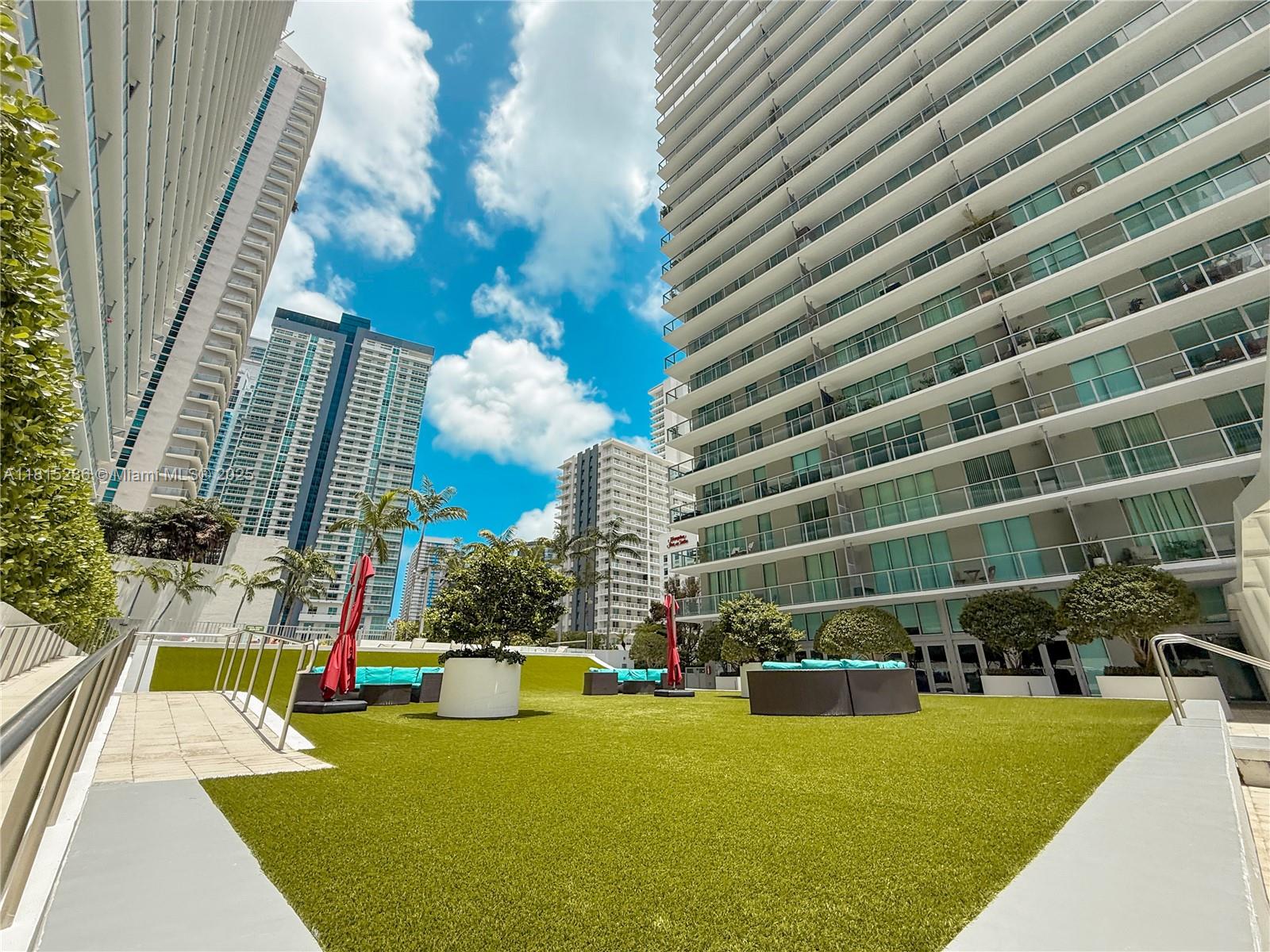 79 Southwest 12th Street, Unit 1603S Miami, FL 33130 - Photo 34 of 42