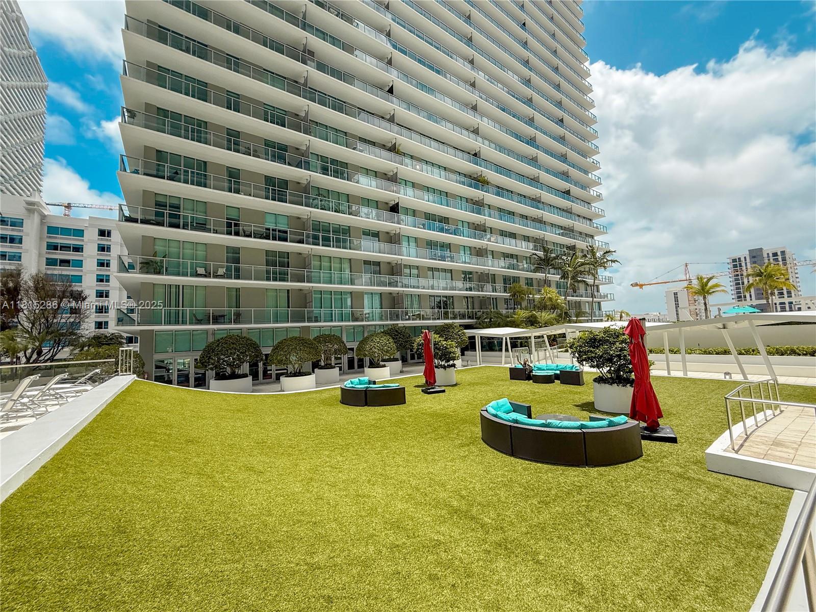 79 Southwest 12th Street, Unit 1603S Miami, FL 33130 - Photo 35 of 42