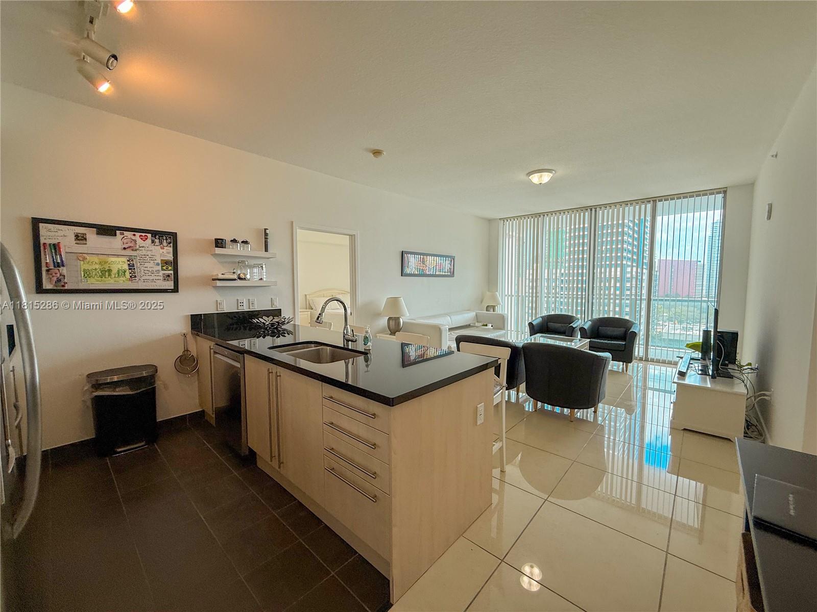 79 Southwest 12th Street, Unit 1603S Miami, FL 33130 - Photo 7 of 42