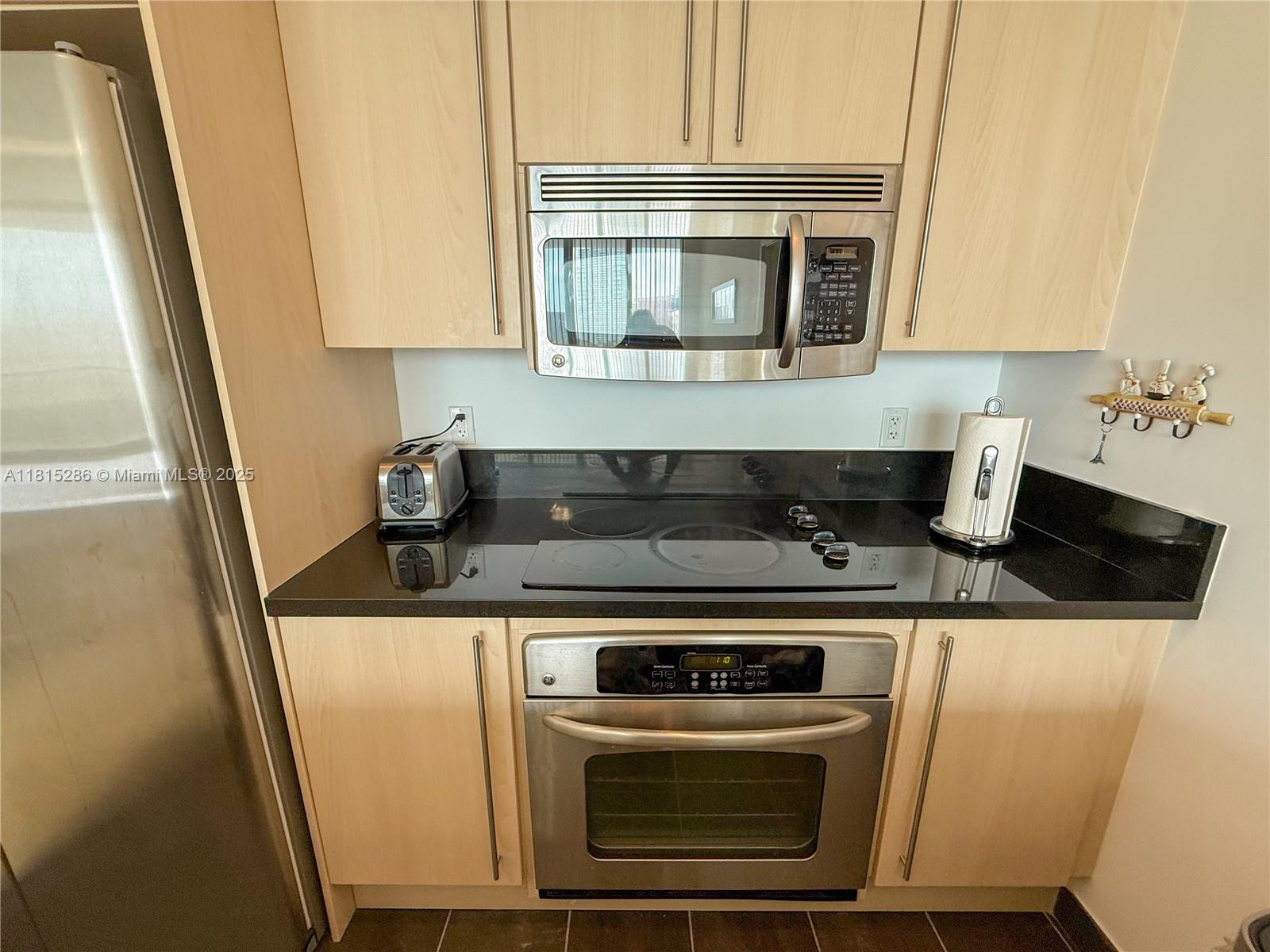 79 Southwest 12th Street, Unit 1603S Miami, FL 33130 - Photo 8 of 42