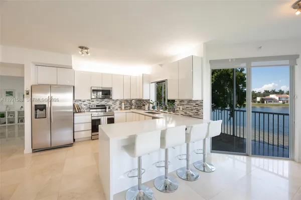 $5,000 | 10700 Northwest 66th Street, Unit 207, Doral, FL 33178