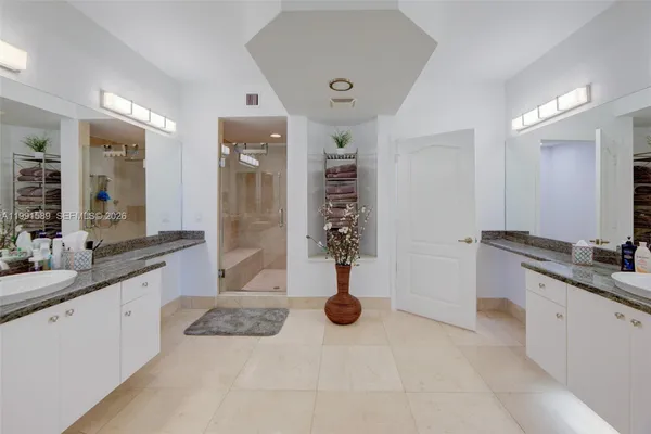 $5,000 | 10700 Northwest 66th Street, Unit 207, Doral, FL 33178