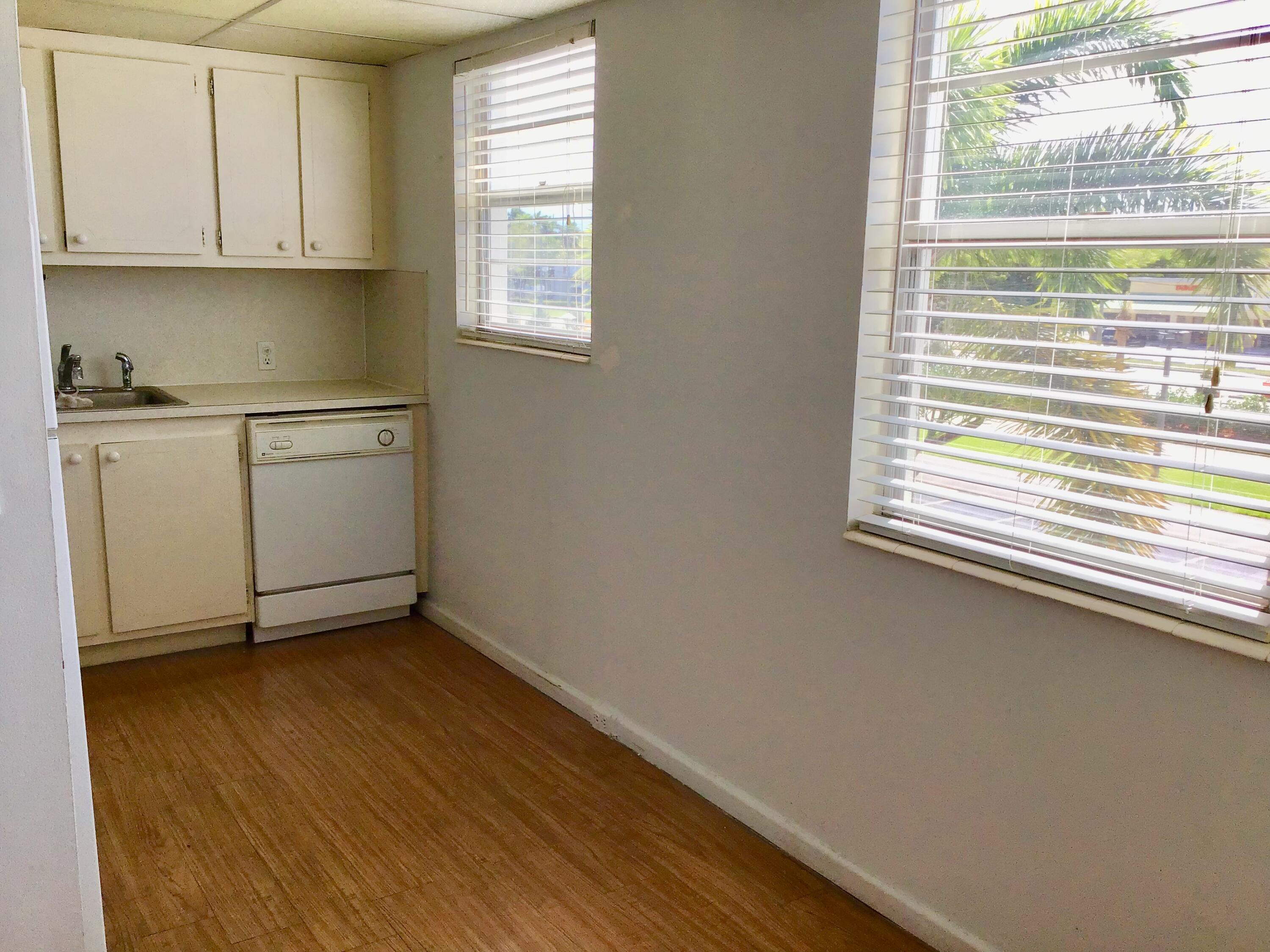 84 Brighton B Boca Raton, FL 33434 - Photo 5 of 41 CF3B7BBC-6B37-48D2-9F01-295F3C02917B