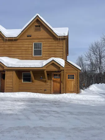 $824,000 | 5010 Black Bear Run, Unit 5010, Carrabassett Valley, ME 04947