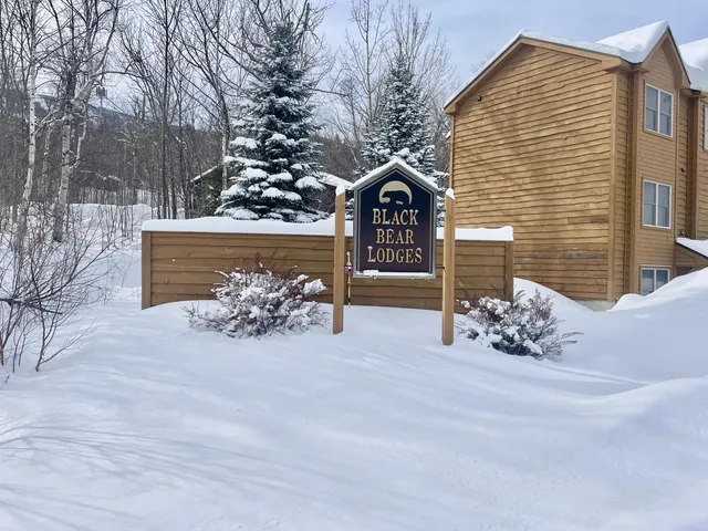 $824,000 | 5010 Black Bear Run, Unit 5010, Carrabassett Valley, ME 04947