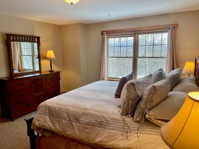 $824,000 | 5010 Black Bear Run, Unit 5010, Carrabassett Valley, ME 04947