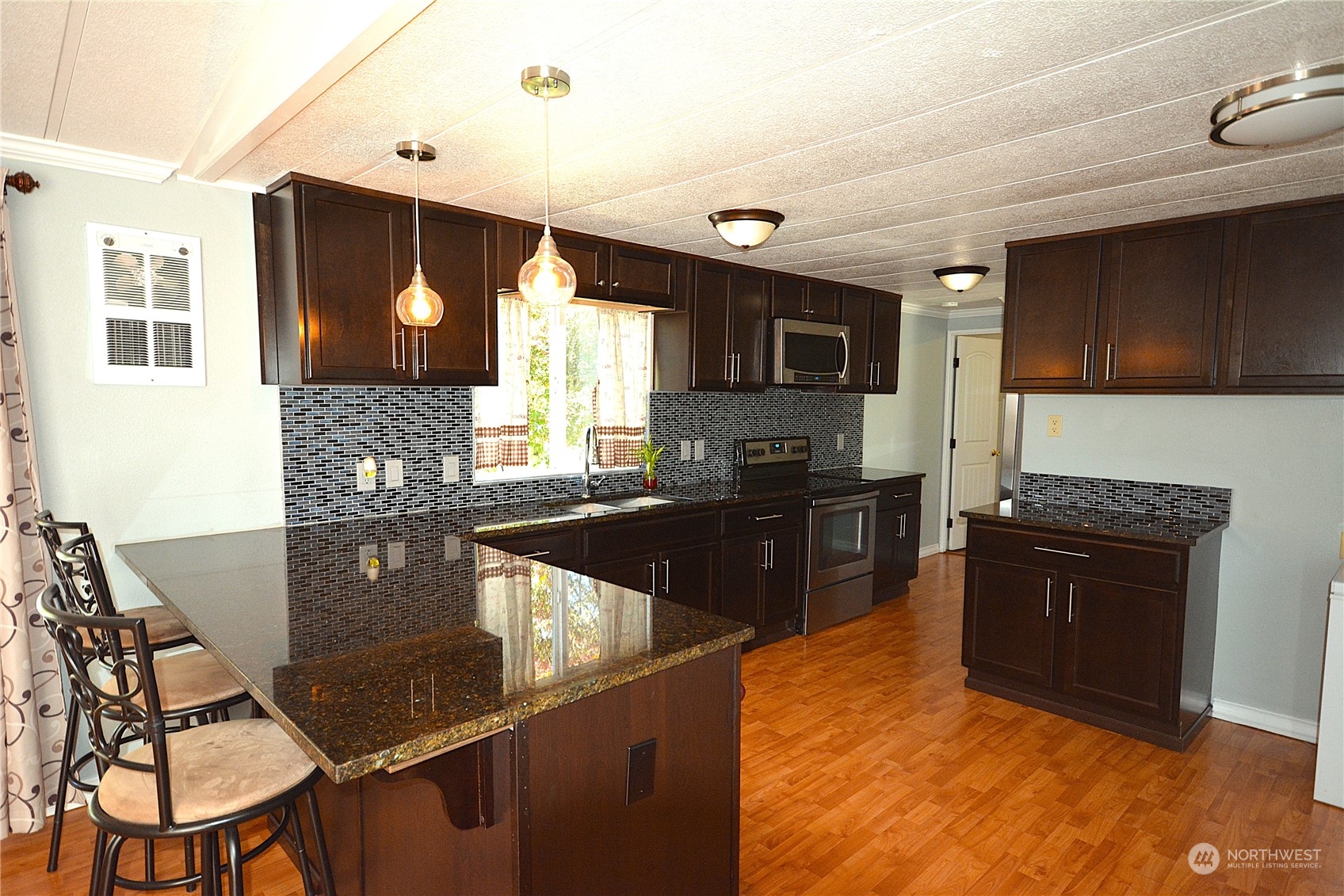 7614 Northeast Bothell Way, Unit 14 Kenmore, WA 98028 - Photo 11 of 26 Gallery Image 11