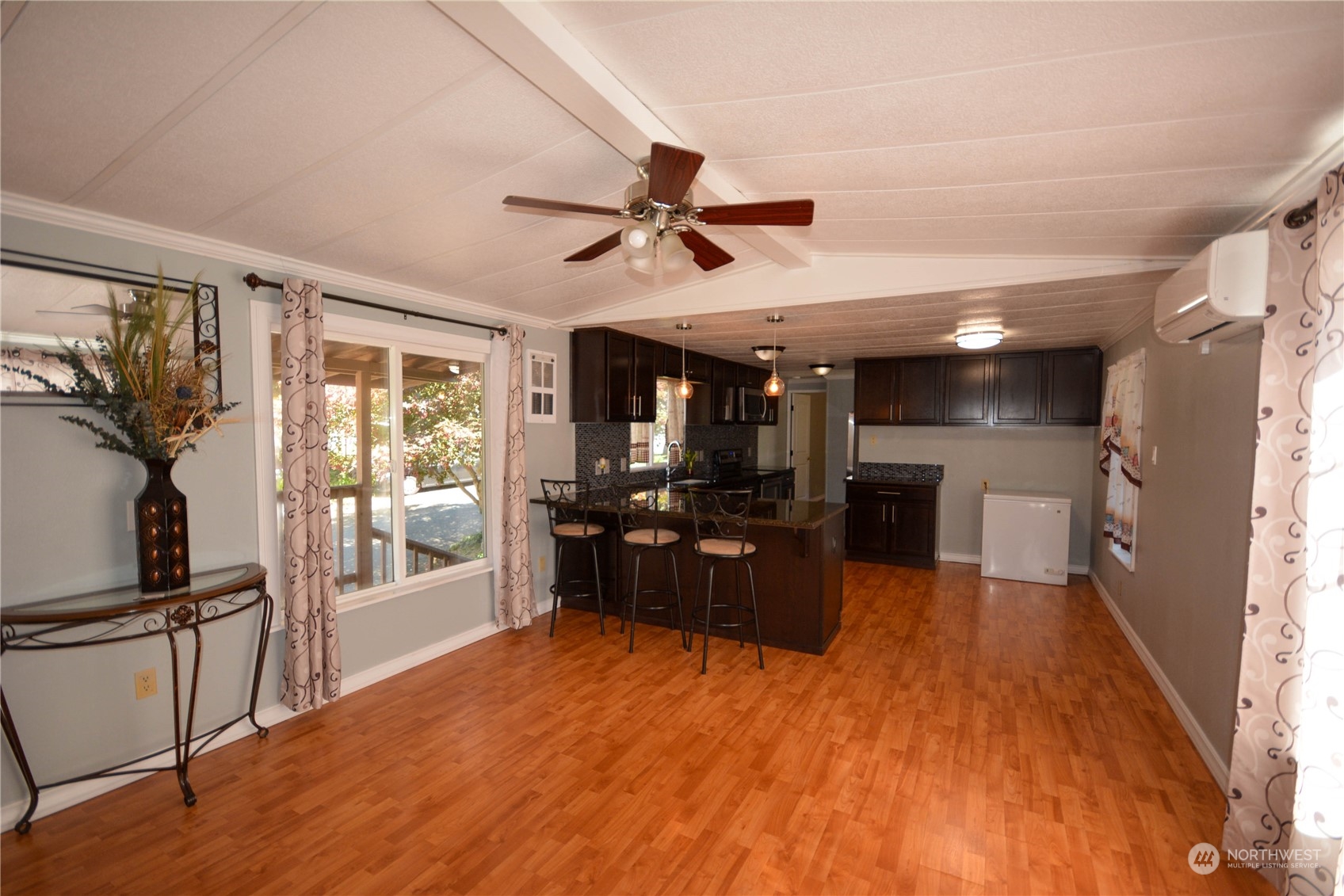 7614 Northeast Bothell Way, Unit 14 Kenmore, WA 98028 - Photo 13 of 26 Gallery Image 13