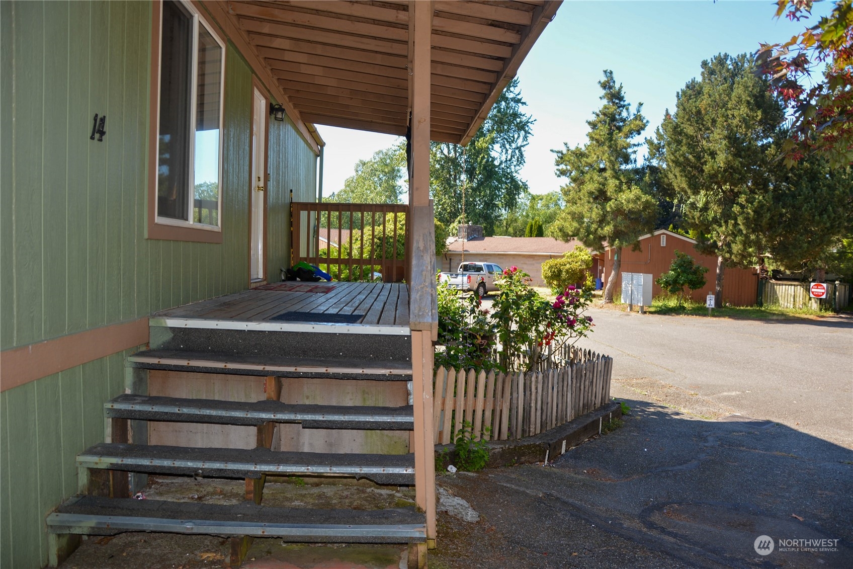 7614 Northeast Bothell Way, Unit 14 Kenmore, WA 98028 - Photo 2 of 26 Gallery Image 2