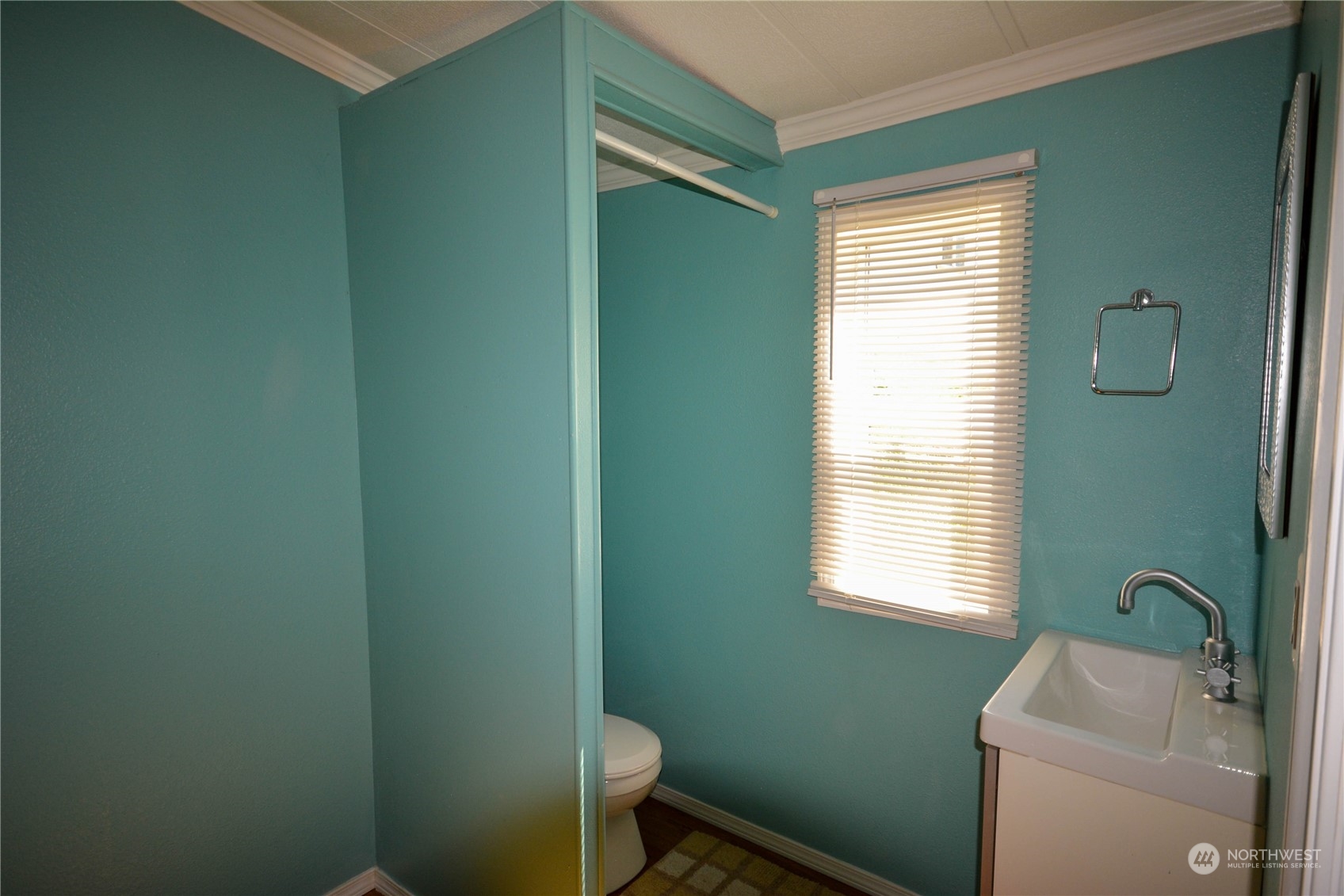 7614 Northeast Bothell Way, Unit 14 Kenmore, WA 98028 - Photo 21 of 26 Gallery Image 21