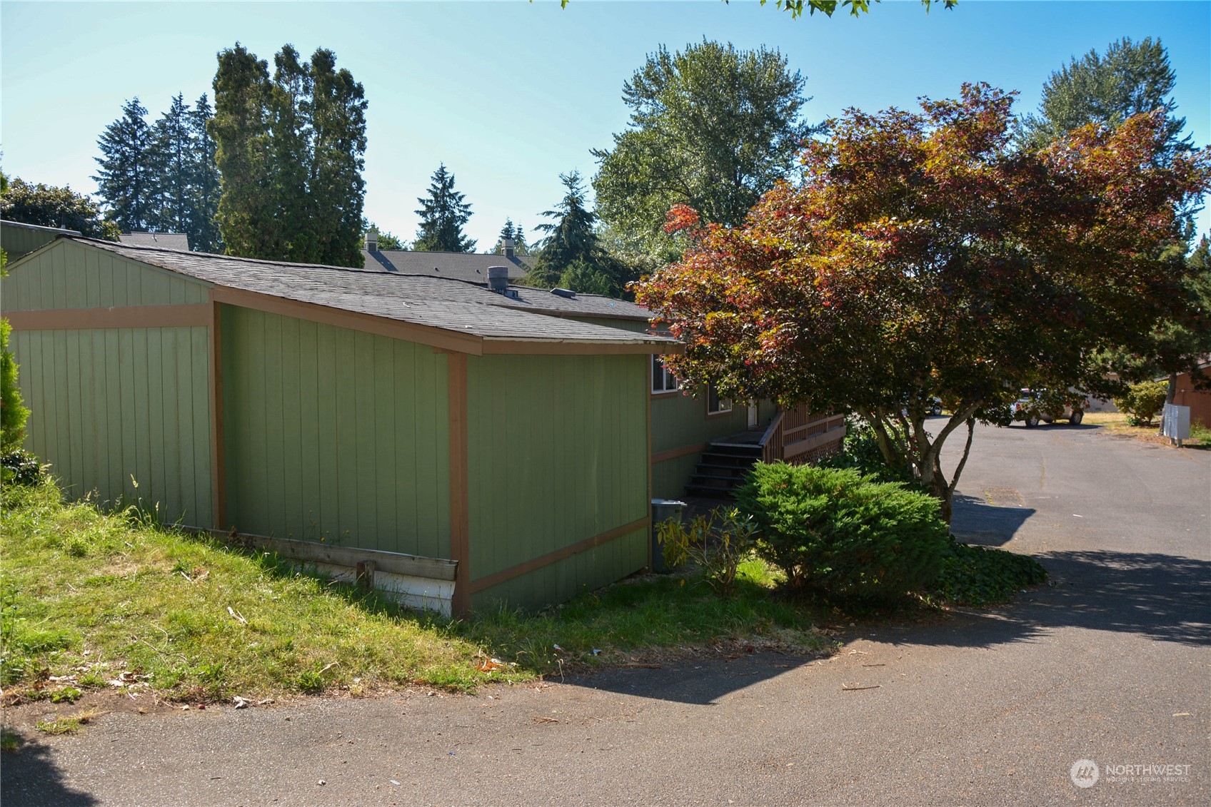 7614 Northeast Bothell Way, Unit 14 Kenmore, WA 98028 - Photo 5 of 26 Gallery Image 5
