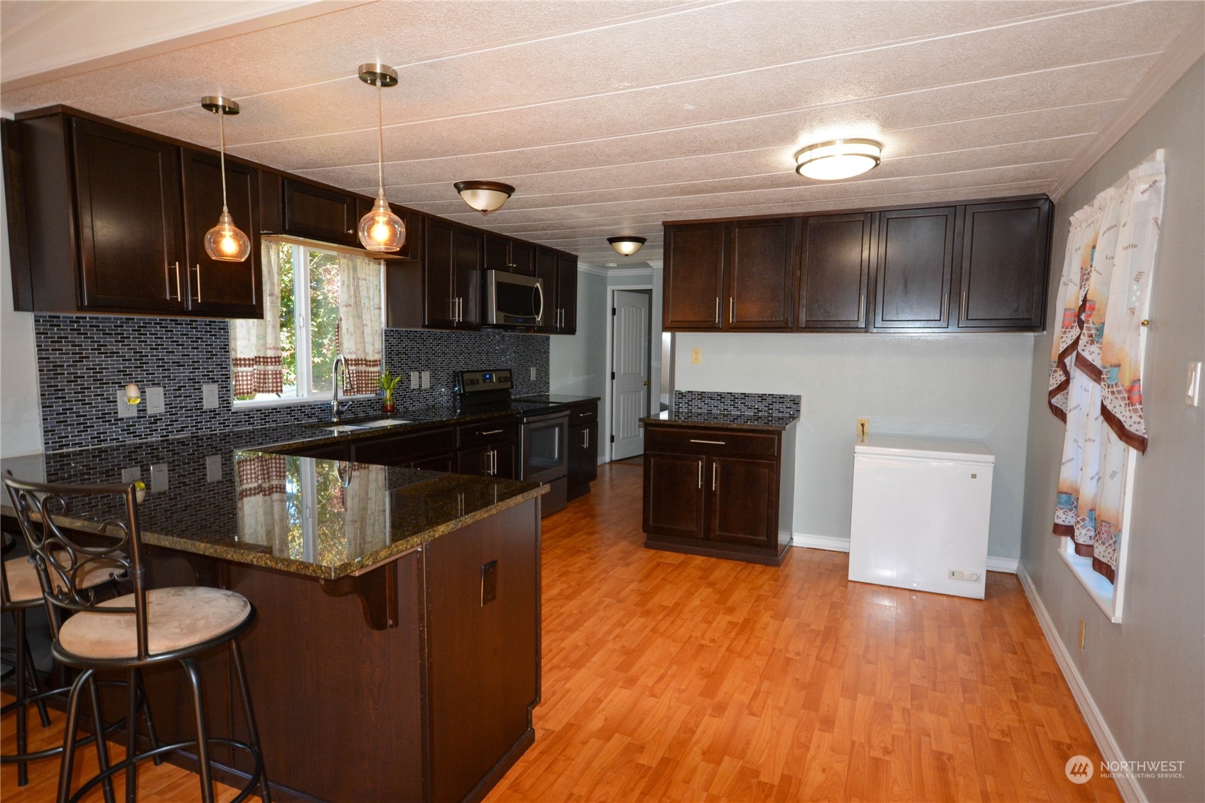 7614 Northeast Bothell Way, Unit 14 Kenmore, WA 98028 - Photo 6 of 26 Gallery Image 6