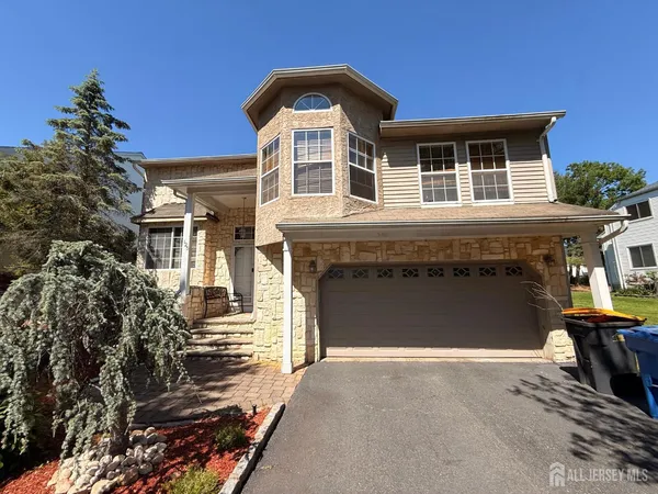 $815,000 | 125 Wainwright Drive, Matawan, NJ 07747