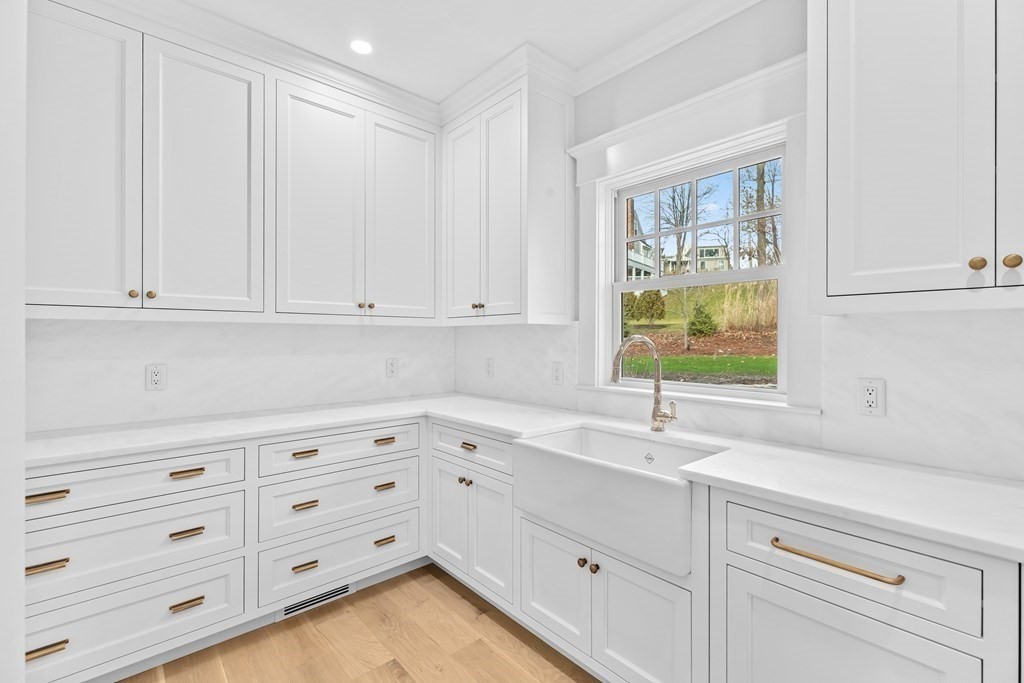 68 Bel Air Road Hingham, MA 02043 - Photo 5 of 36