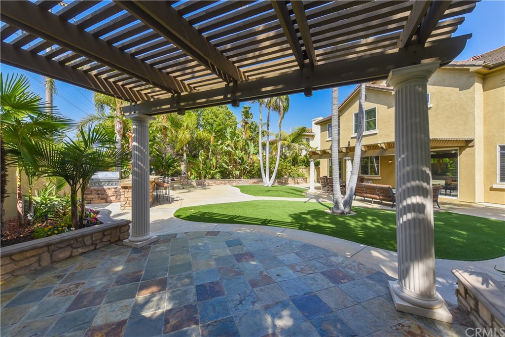 23 Benavente Irvine, CA 92606 - Photo 20 of 44 a house view with a garden space