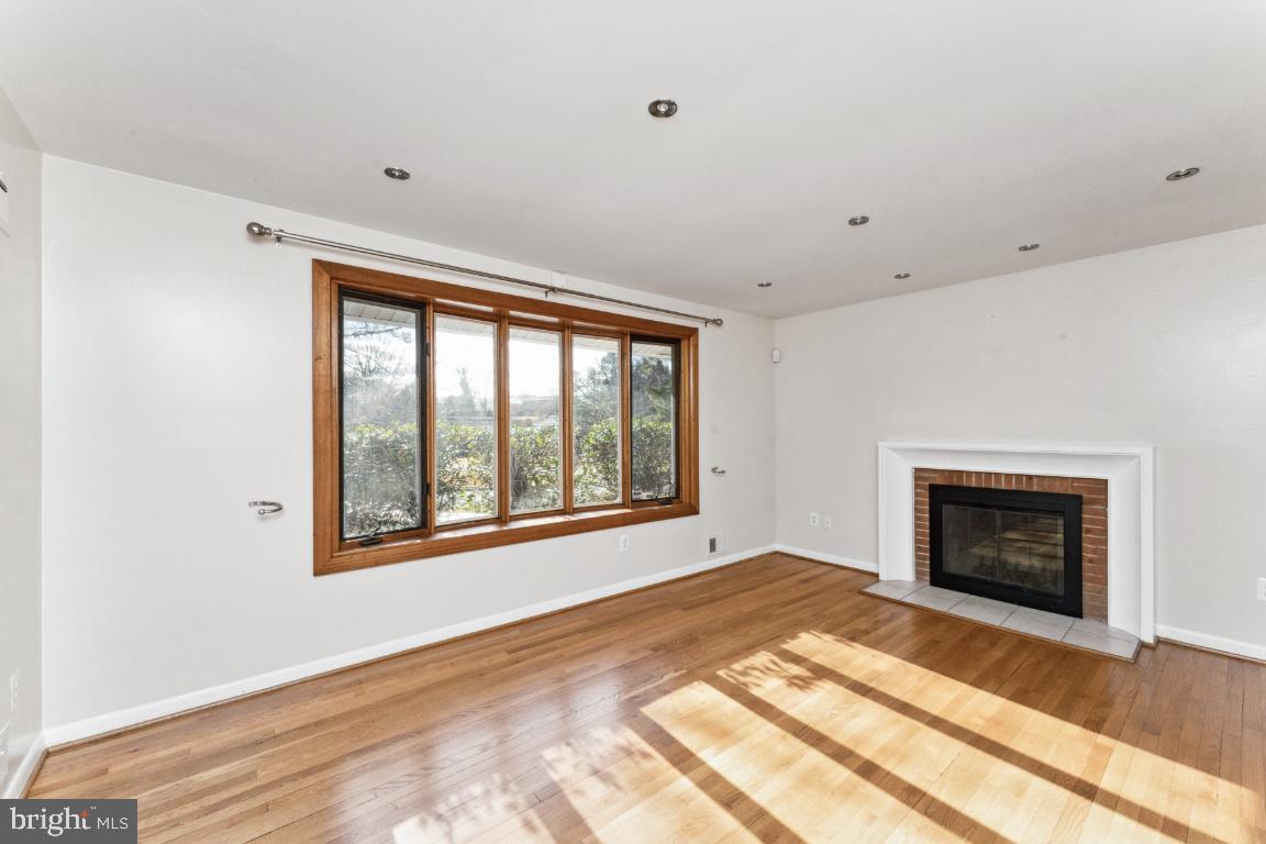 1300 Xaveria Drive Silver Spring, MD 20903 - Photo 4 of 25