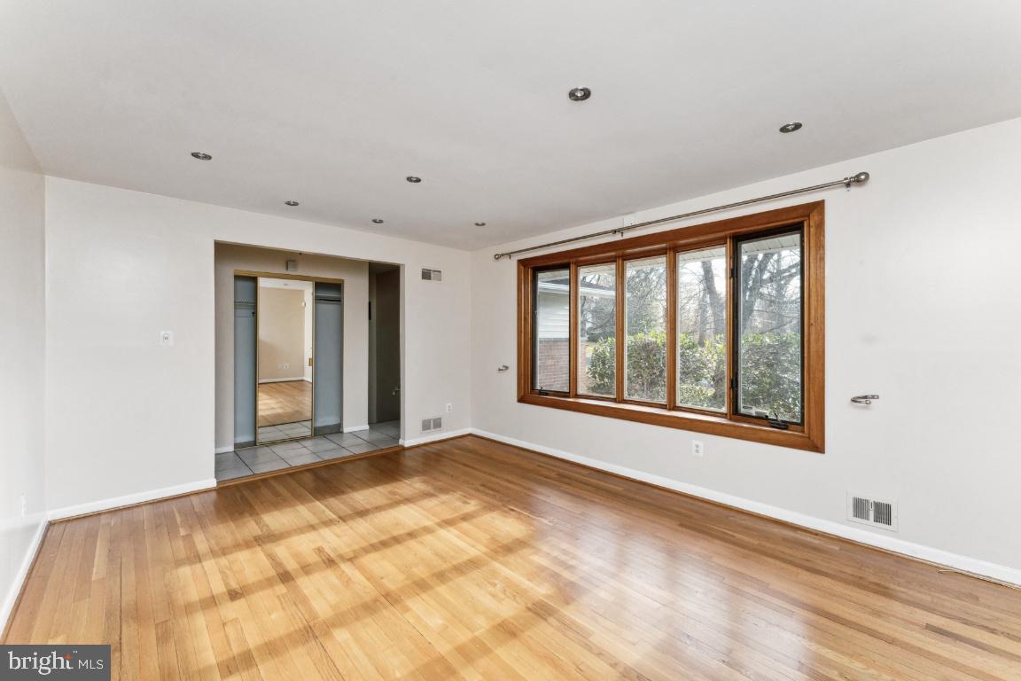 1300 Xaveria Drive Silver Spring, MD 20903 - Photo 6 of 25