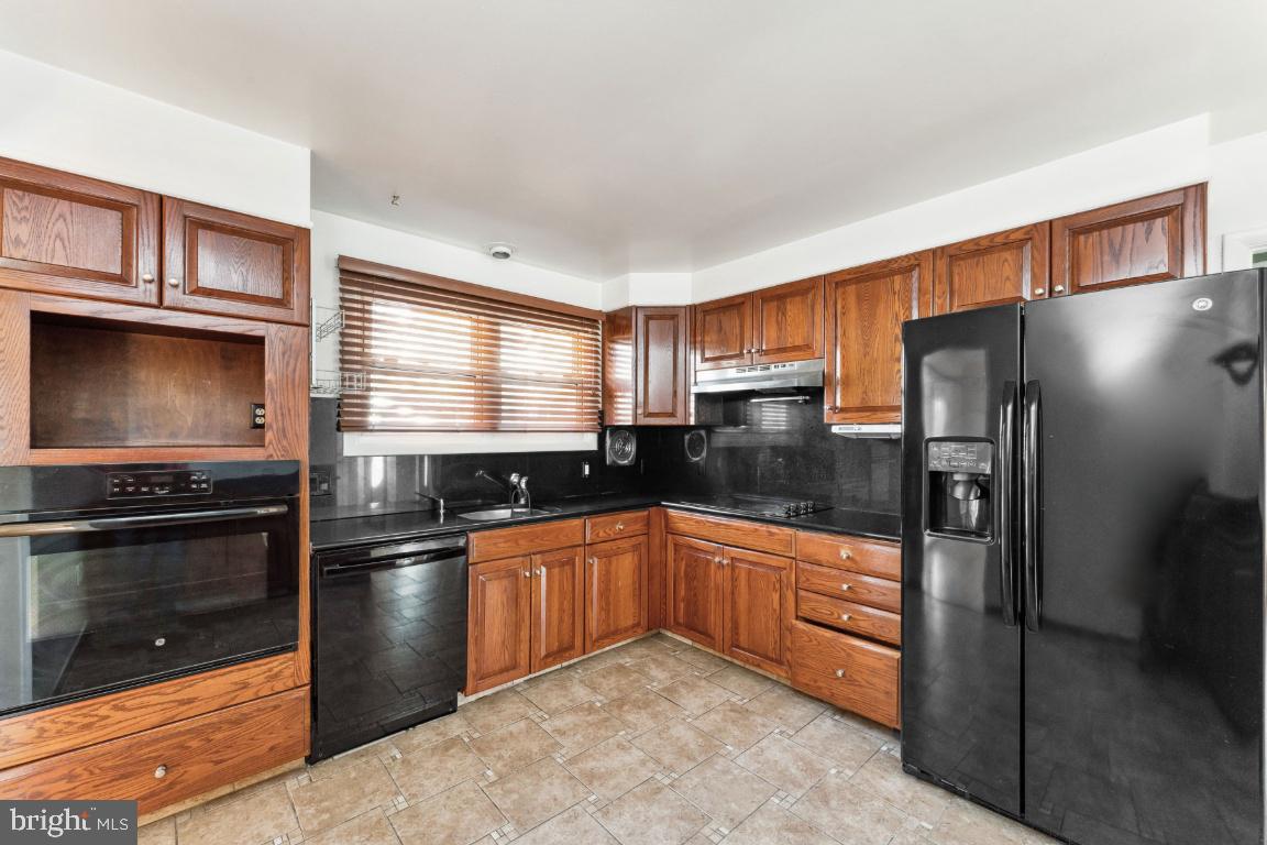 1300 Xaveria Drive Silver Spring, MD 20903 - Photo 9 of 25