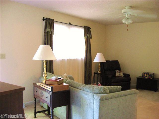 261 Northwest Elementary Road Lexington, NC 27295 - Photo 8 of 16 Living Room.