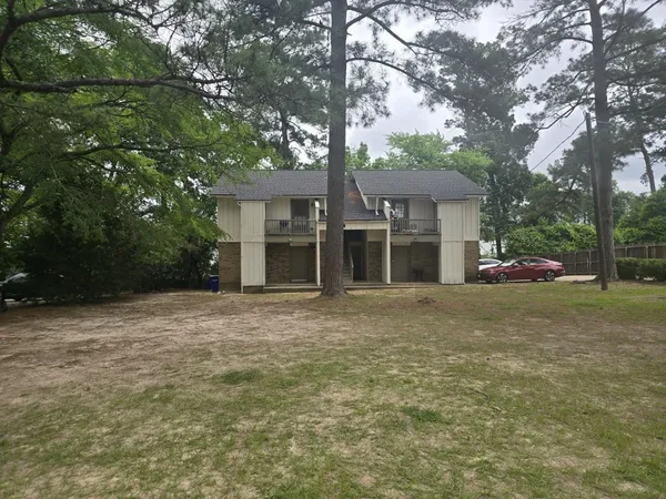 $999 | 1329 Windsor Street, Unit 2, Huntsville, TX 77340