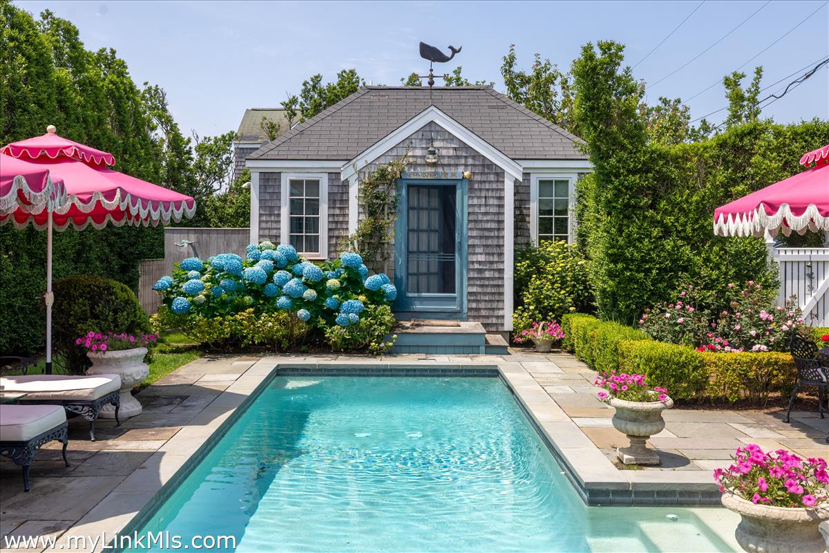 72 Baxter Road Nantucket, MA 02554 - Photo 2 of 35 Gallery Image 2