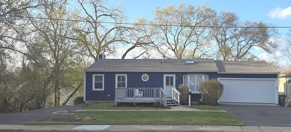 $330,000 | 607 Orchard Street, Antioch, IL 60002