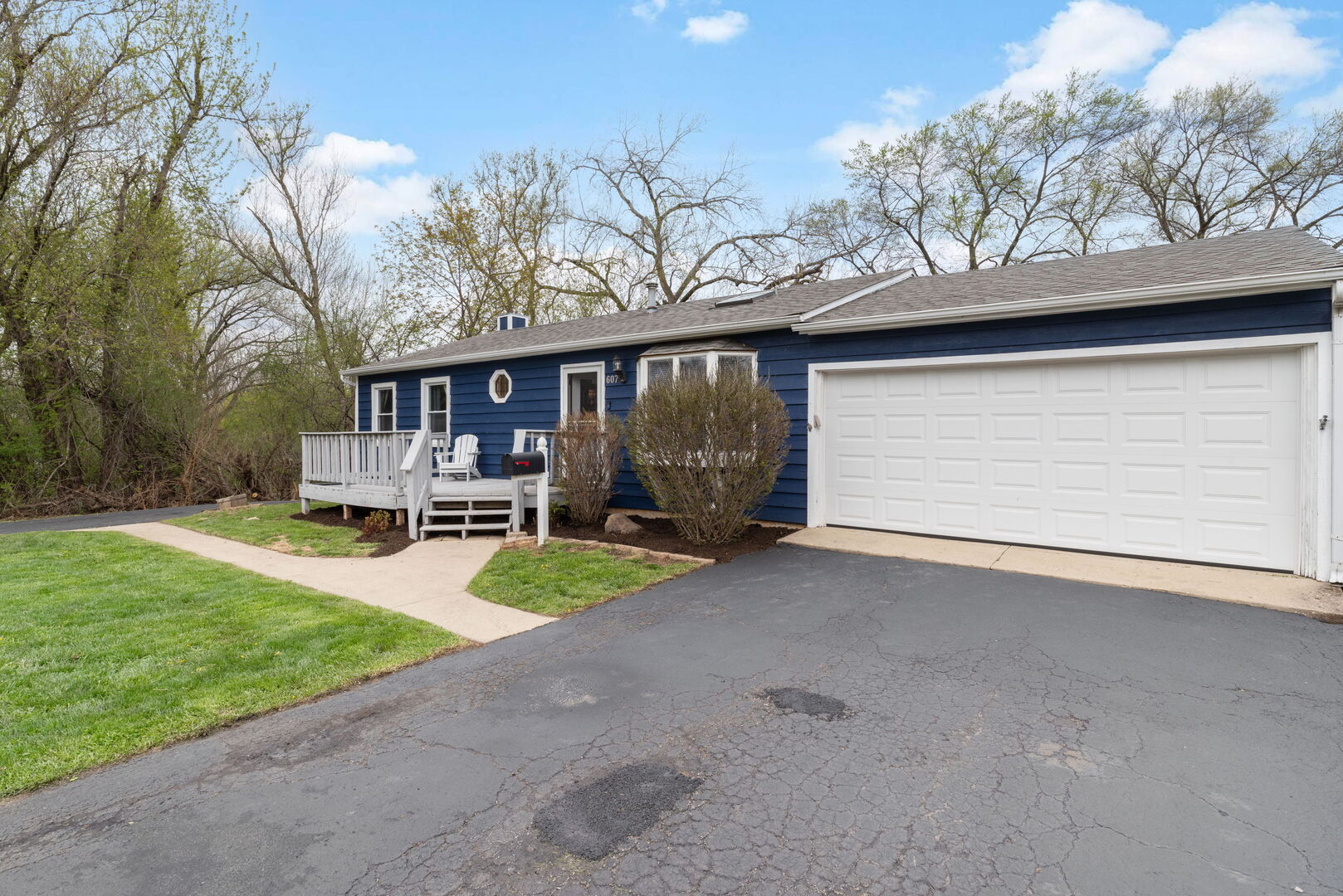 607 Orchard Street Antioch, IL 60002 - Photo 3 of 18