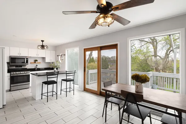 $330,000 | 607 Orchard Street, Antioch, IL 60002