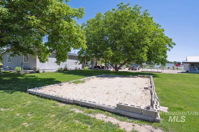 $950,000 | 15741 Willis Road, Caldwell, ID 83607