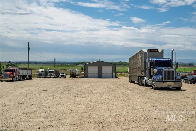 $950,000 | 15741 Willis Road, Caldwell, ID 83607