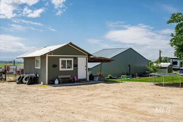 $950,000 | 15741 Willis Road, Caldwell, ID 83607
