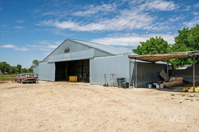 $950,000 | 15741 Willis Road, Caldwell, ID 83607