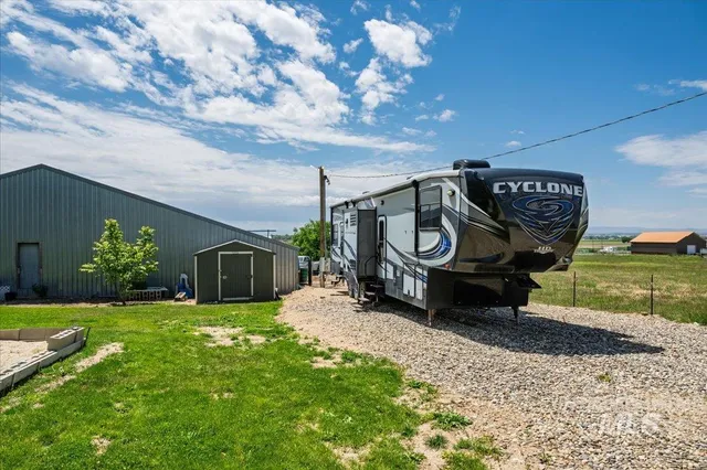 $950,000 | 15741 Willis Road, Caldwell, ID 83607