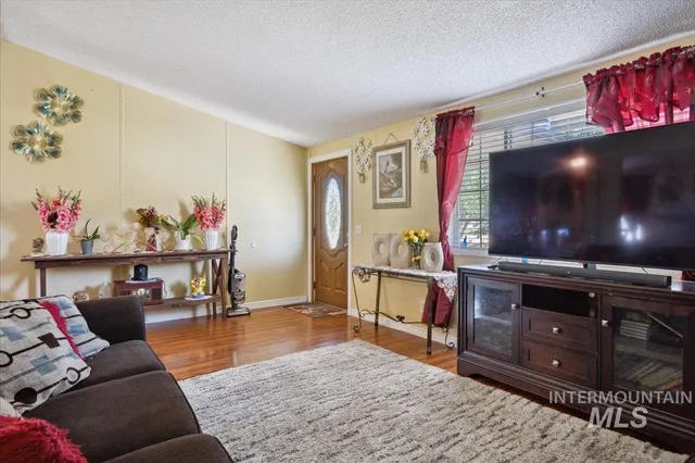 $950,000 | 15741 Willis Road, Caldwell, ID 83607