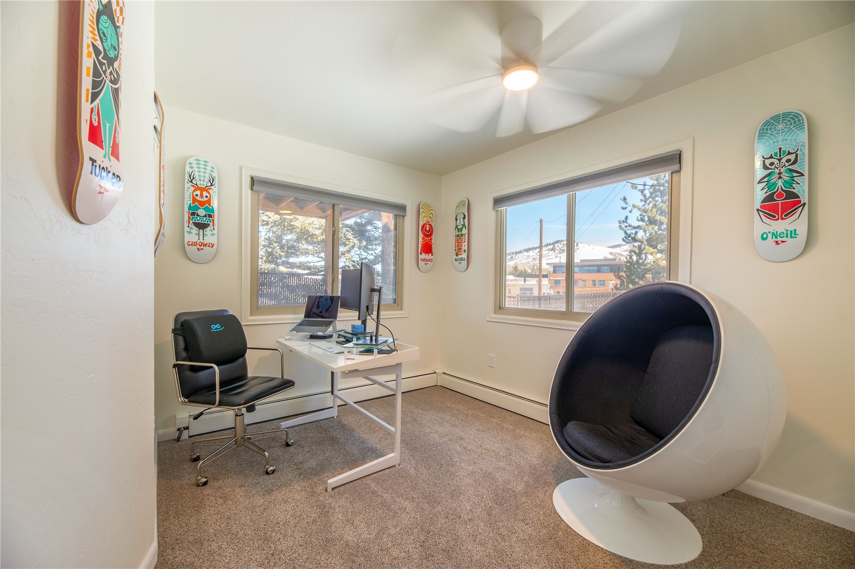 340 Buffalo Street Dillon, CO 80435 - Photo 29 of 40 a living room with furniture and a window
