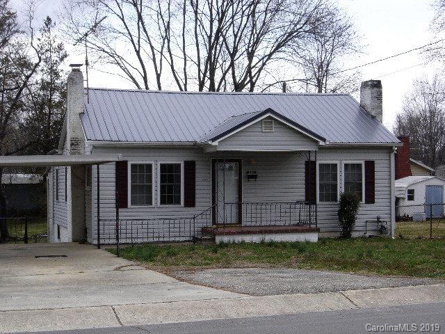 a house that has a lot of windows on it