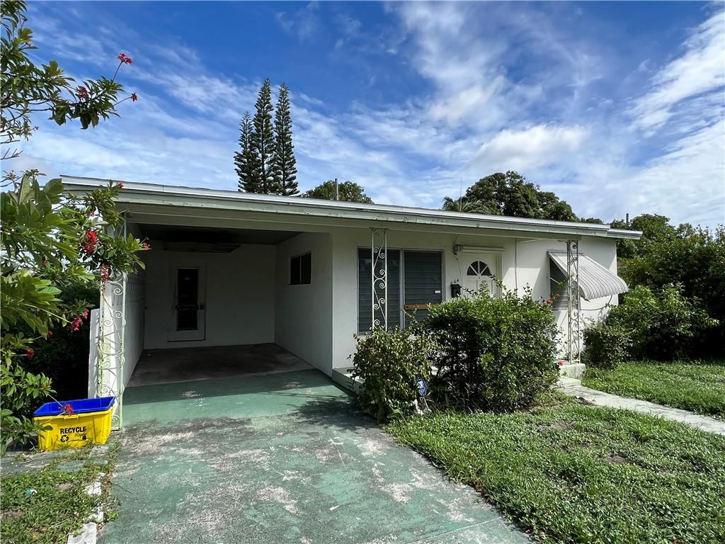 664 West 2nd Street Riviera Beach, FL 33404 - Photo 8 of 18 Photo 8
