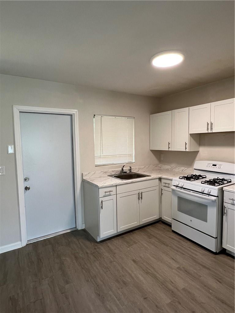 664 West 2nd Street Riviera Beach, FL 33404 - Photo 10 of 18 Photo 10