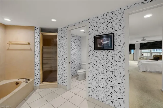 $1,250,000 | 6001 Pelican Bay Boulevard, Unit 1205, Naples, FL 34108