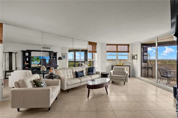 $1,250,000 | 6001 Pelican Bay Boulevard, Unit 1205, Naples, FL 34108