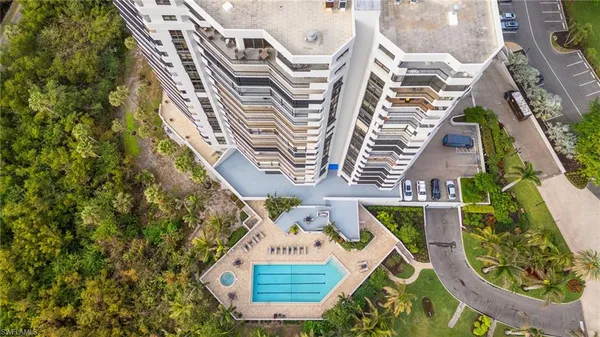 $1,250,000 | 6001 Pelican Bay Boulevard, Unit 1205, Naples, FL 34108