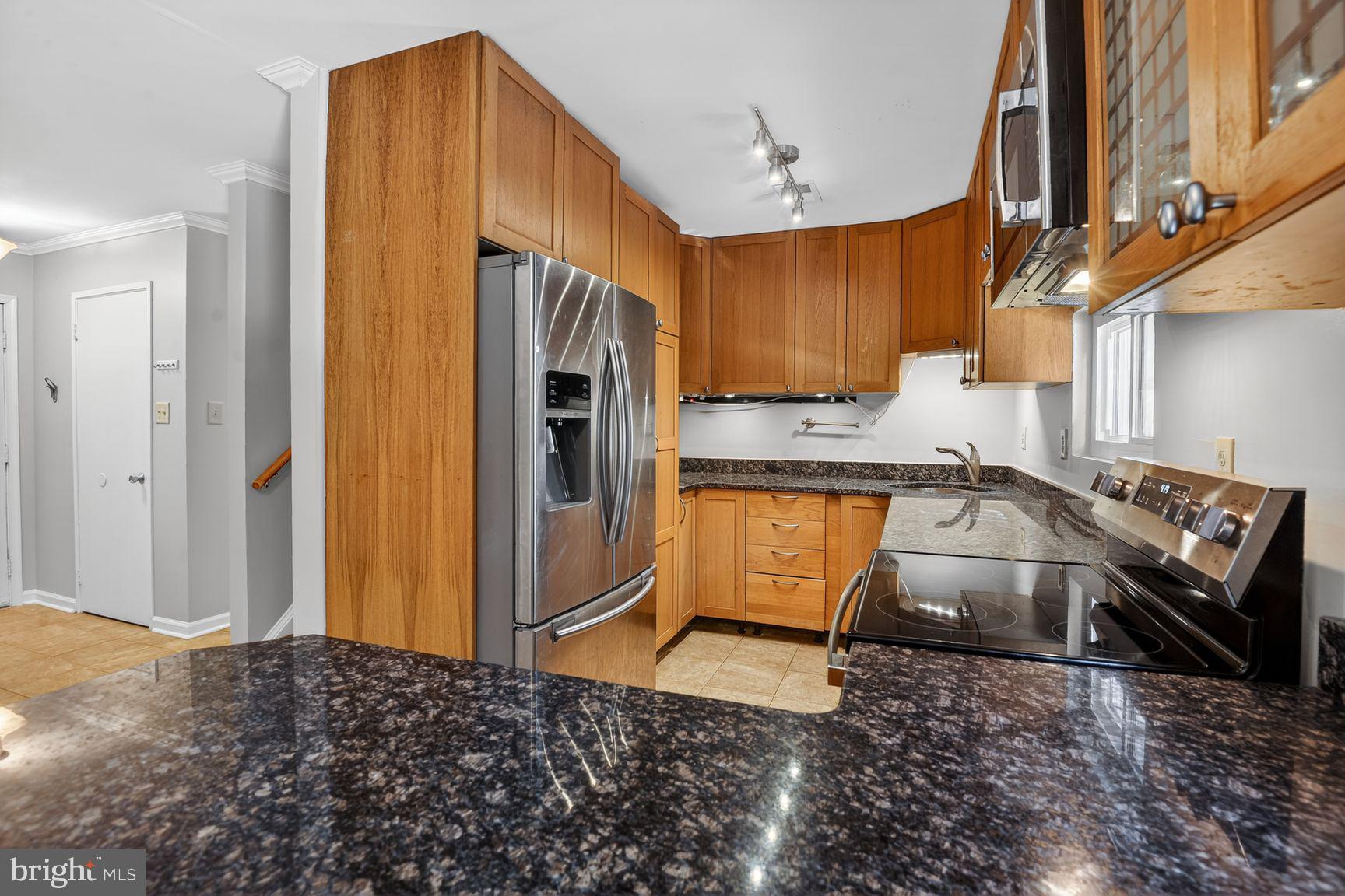 11306 Geddys Court Reston, VA 20191 - Photo 15 of 32